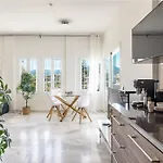 Fantastic 2 Bedroom With Sea View Marbella