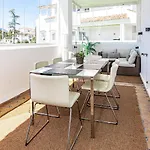 Fantastic 2 Bedroom With Sea View Apartment *