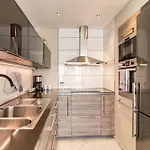 Fantastic 2 Bedroom With Sea View *