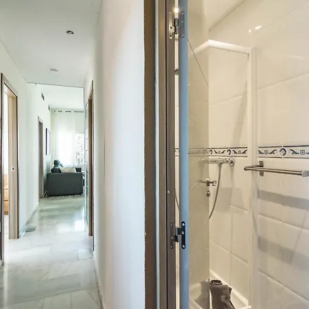 Fantastic 2 Bedroom With Sea View Апартаменти *