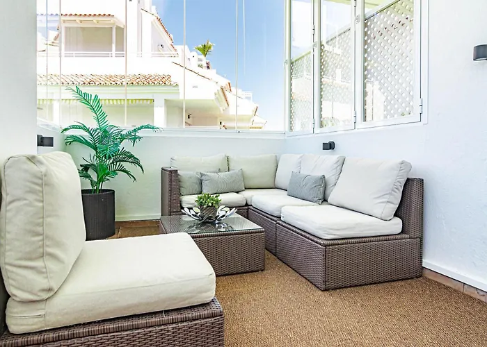 Fantastic 2 Bedroom With Sea View Marbella