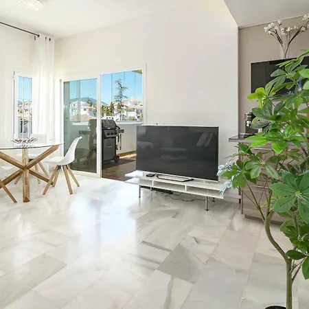 Fantastic 2 Bedroom With Sea View