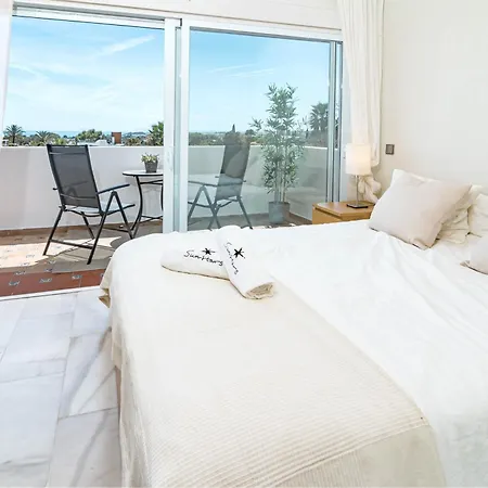 Fantastic 2 Bedroom With Sea View Apartament