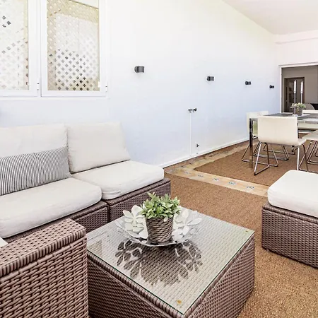 Fantastic 2 Bedroom With Sea View