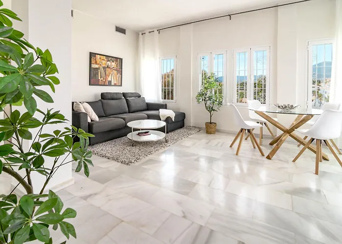 Διαμέρισμα Fantastic 2 Bedroom With Sea View Μαρμπέλλα