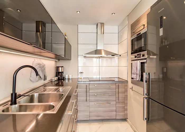 Fantastic 2 Bedroom With Sea View *