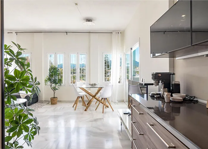 Fantastic 2 Bedroom With Sea View Marbella